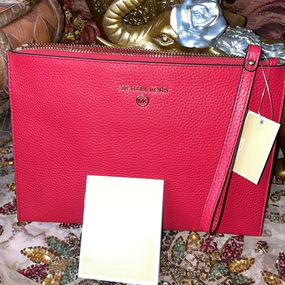 Michael Kors Handbags - JET SET CHARM XL ZIP CUTCH WRSTLT LEATHER